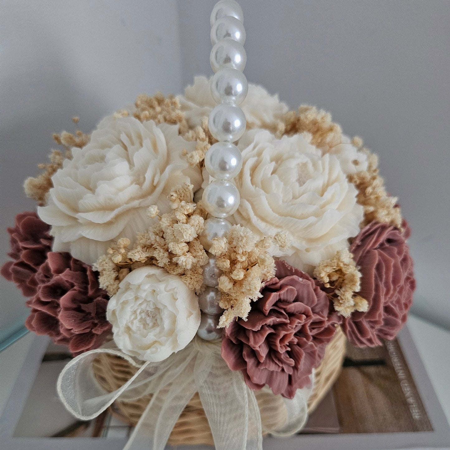 Panier de Fleurs Séchées Perles – Blanc & Rose Poudré